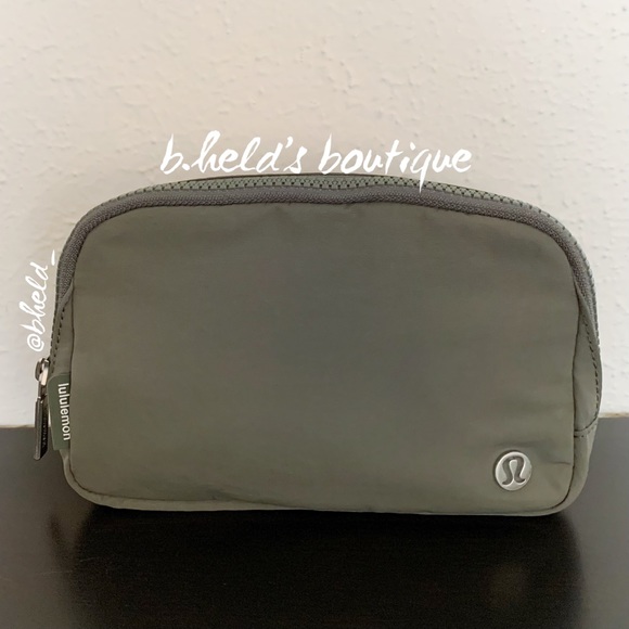 lululemon Everywhere Belt Bag in Grey Sage Green Neutral OS (1L) Brand New NWT - Picture 1 of 15
